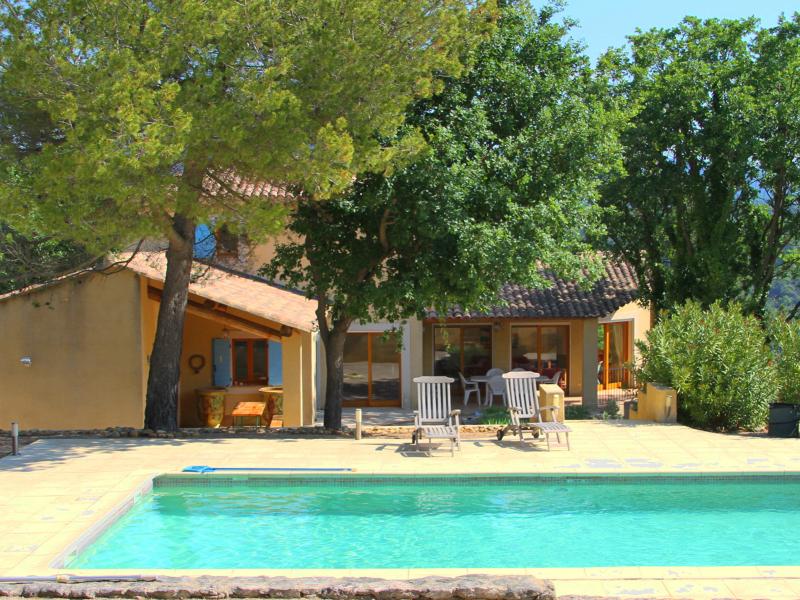 Schöne Villa mit Panoramablick und privatem P